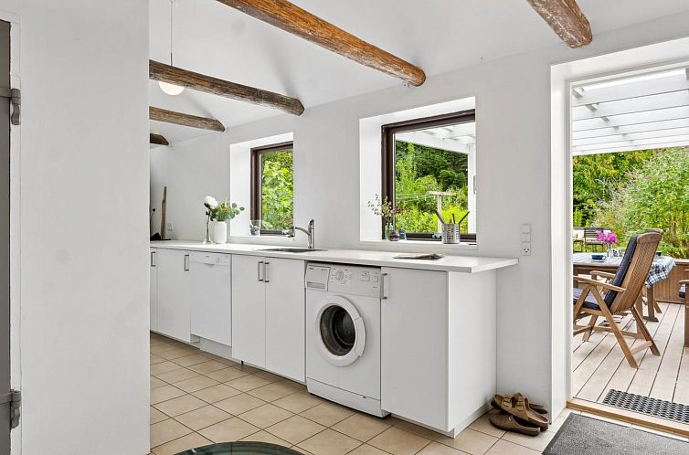 Vakantiehuis "Keyla" - 2.3km from the sea