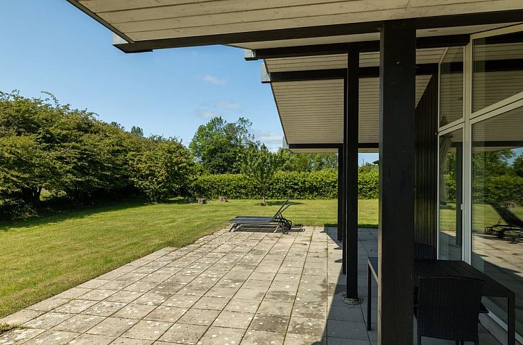 Vakantiehuis "Osa" - 150m from the sea