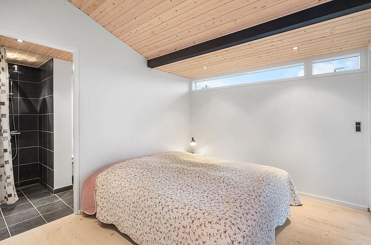 Vakantiehuis "Osa" - 150m from the sea