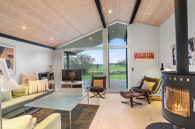 Vakantiehuis "Osa" - 150m from the sea