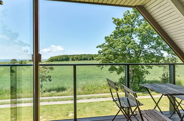 Vakantiehuis "Emin" - 100m from the sea