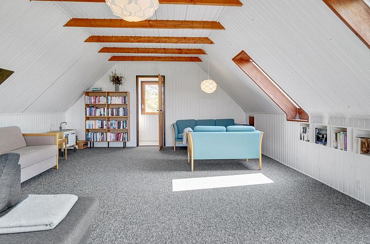 Vakantiehuis "Emin" - 100m from the sea