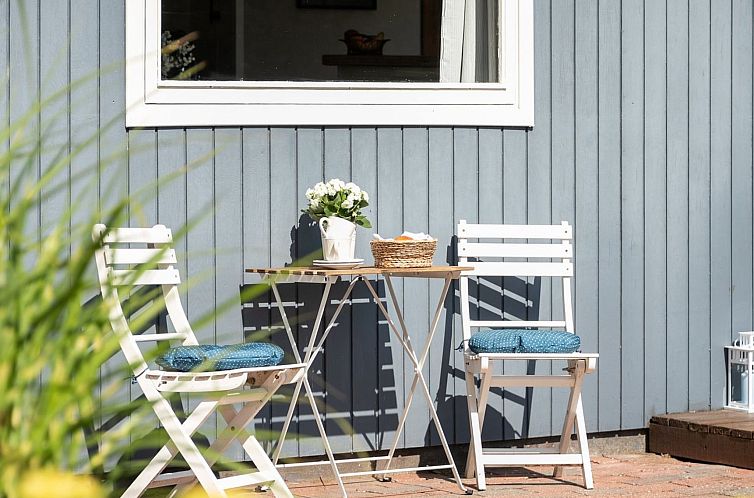 Vakantiehuis "Lillan" - 250m from the sea