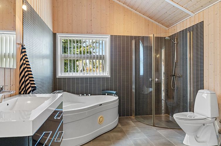 Vakantiehuis "Mato" - 100m from the sea