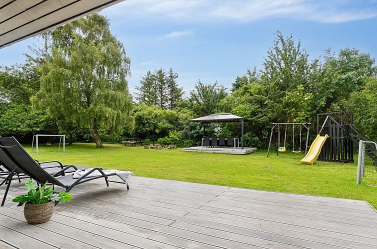 Vakantiehuis "Jorinde" - 1km from the sea