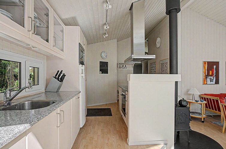 Vakantiehuis "Solfrid" - 230m from the sea