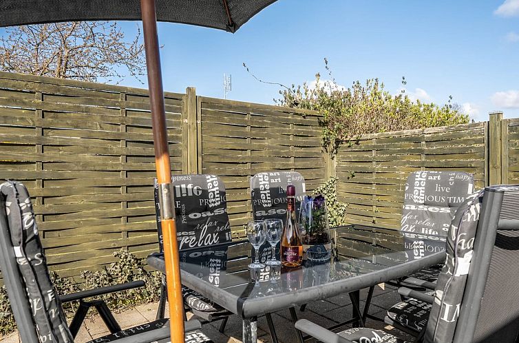 Vakantiehuis "Loella" - 35m from the sea