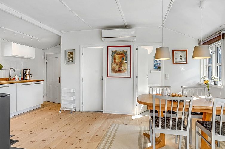 Vakantiehuis "Loella" - 35m from the sea