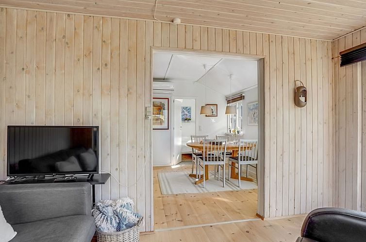 Vakantiehuis "Loella" - 35m from the sea