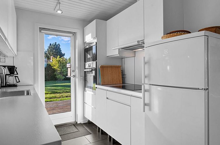 Vakantiehuis "Kajsa" - 250m from the sea