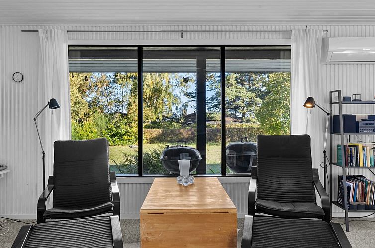 Vakantiehuis "Kajsa" - 250m from the sea