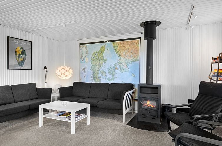 Vakantiehuis "Kajsa" - 250m from the sea