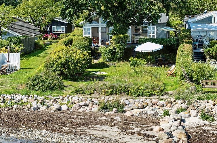 Guest house 0150406 - Holiday property Southern Denmark - Vakantiehuis "Snari" - 10m from the sea