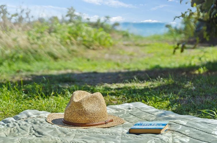 Vakantiehuis "Snari" - 10m from the sea