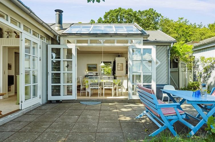 Vakantiehuis "Snari" - 10m from the sea