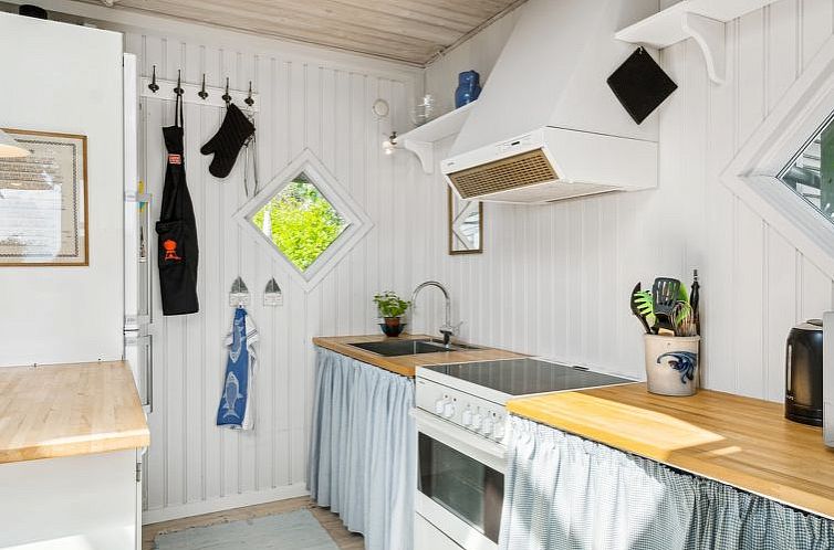 Vakantiehuis "Snari" - 10m from the sea