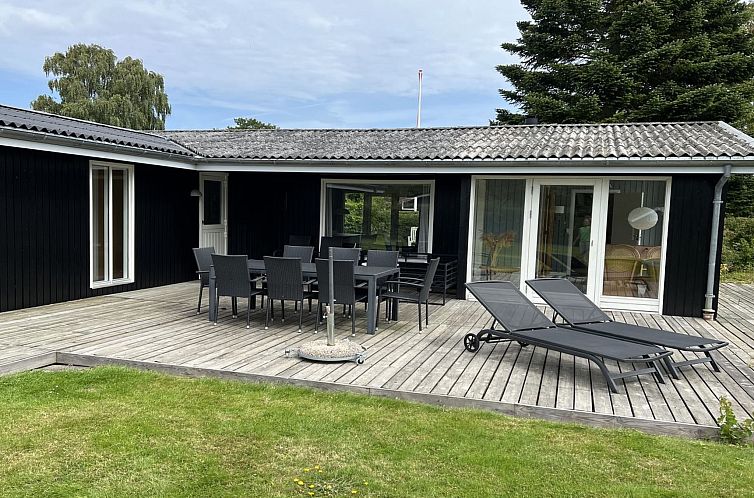 Vakantiehuis "Loella" - 35m from the sea