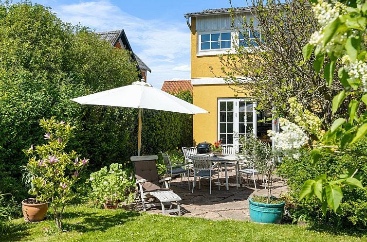 Vakantiehuis "Rosamunde" - 350m from the sea