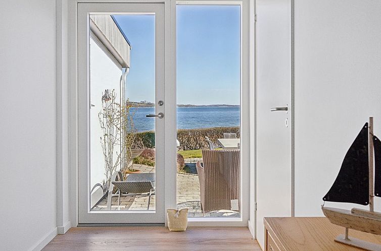 Vakantiehuis "Solbritt" - 30m from the sea