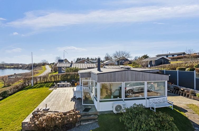 Vakantiehuis "Solbritt" - 30m from the sea