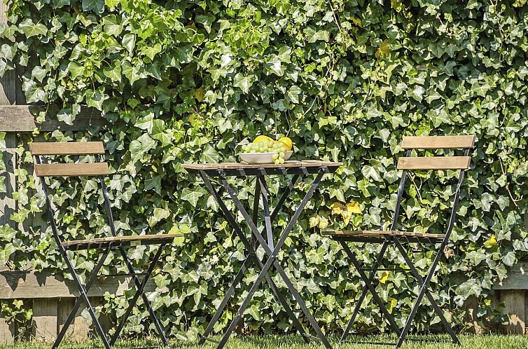 Vakantiehuis "Tyyni" - 75m from the sea