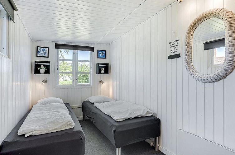 Vakantiehuis "Tyyni" - 75m from the sea