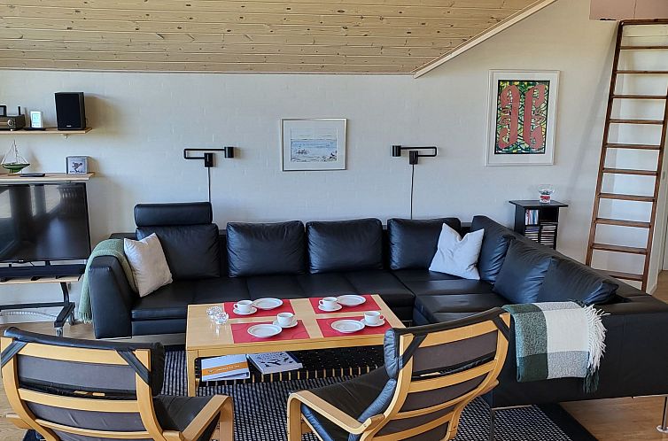 Vakantiehuis Modernes, geräumiges Haus mit großer Terrasse