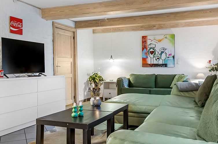 Vakantiehuis "Yorik" - 1.6km from the sea