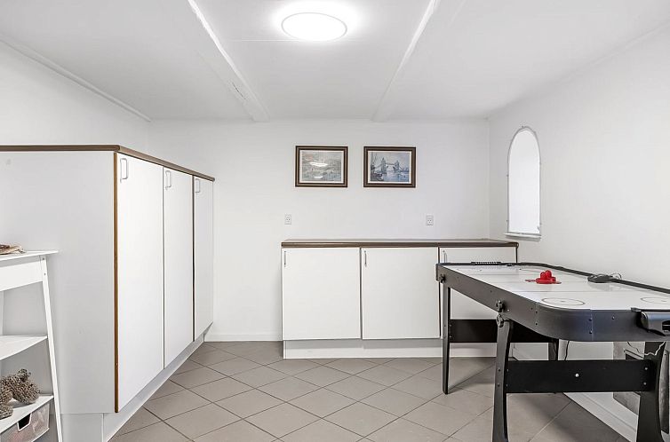 Vakantiehuis "Yorik" - 1.6km from the sea