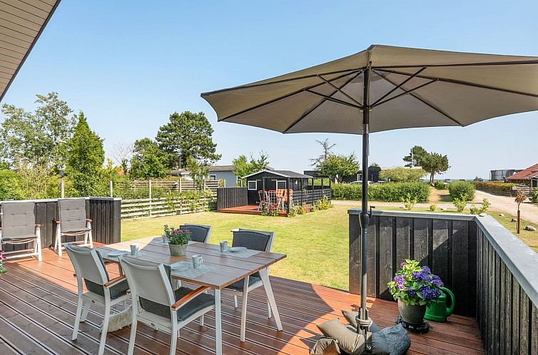 Vakantiehuis "Yorik" - 1.6km from the sea