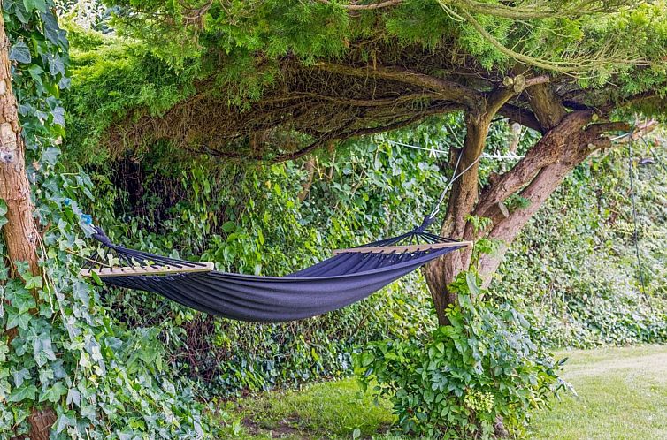 Vakantiehuis "Yorik" - 1.6km from the sea