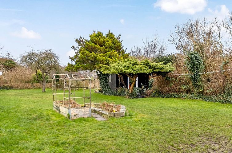 Vakantiehuis "Yorik" - 1.6km from the sea