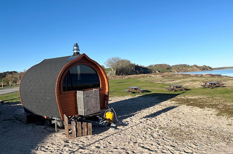 Vakantiehuis "Yorik" - 1.6km from the sea