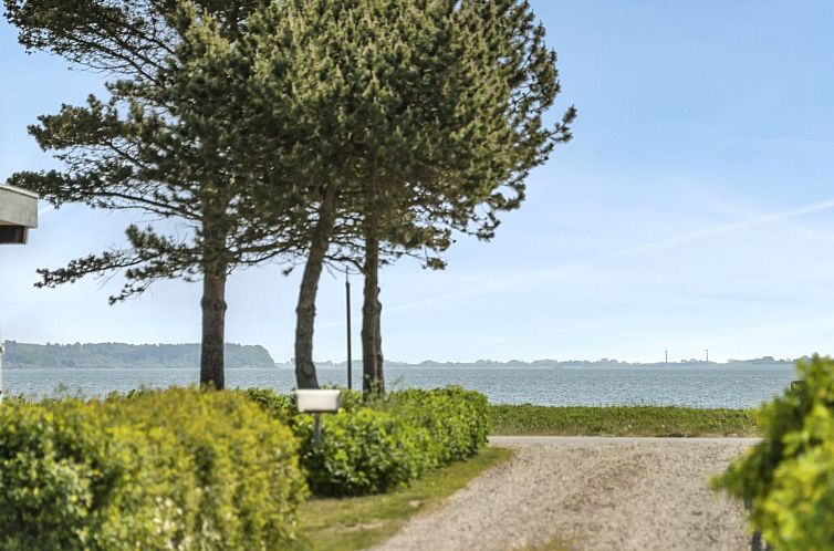 Vakantiehuis "Hjalmsvider" - 300m from the sea