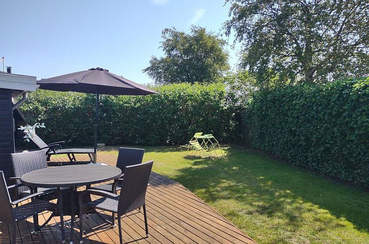 Vakantiehuis "Hjalmsvider" - 300m from the sea