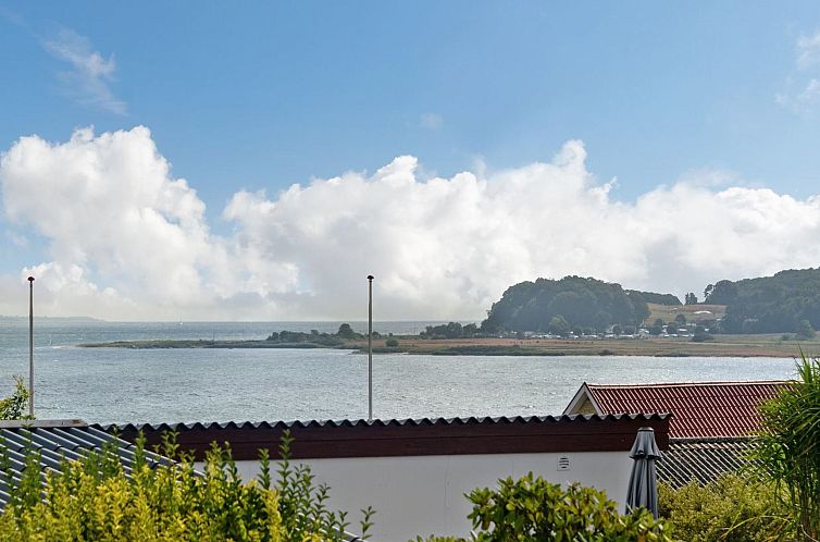 Vakantiehuis "Beowulf" - 200m from the sea