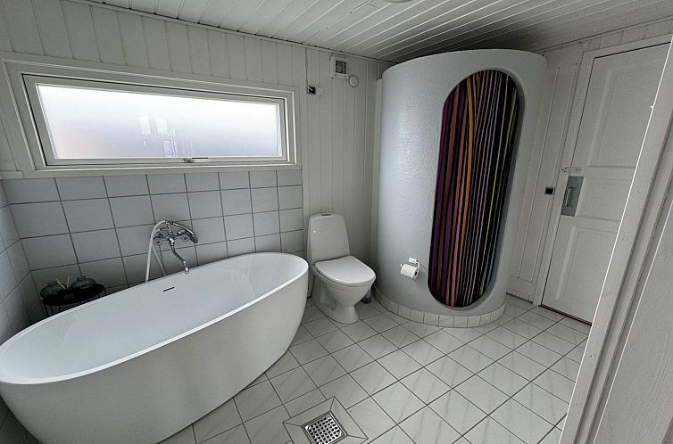Vakantiehuis "Beowulf" - 200m from the sea