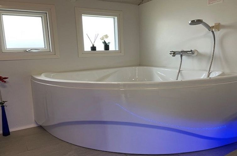Vakantiehuis "Hwiting" - 200m from the sea