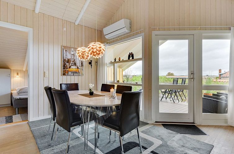 Vakantiehuis "Hwiting" - 200m from the sea