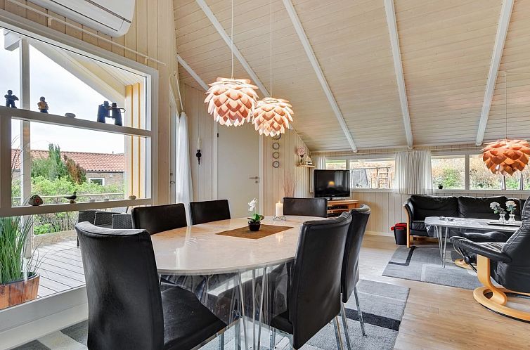 Vakantiehuis "Hwiting" - 200m from the sea