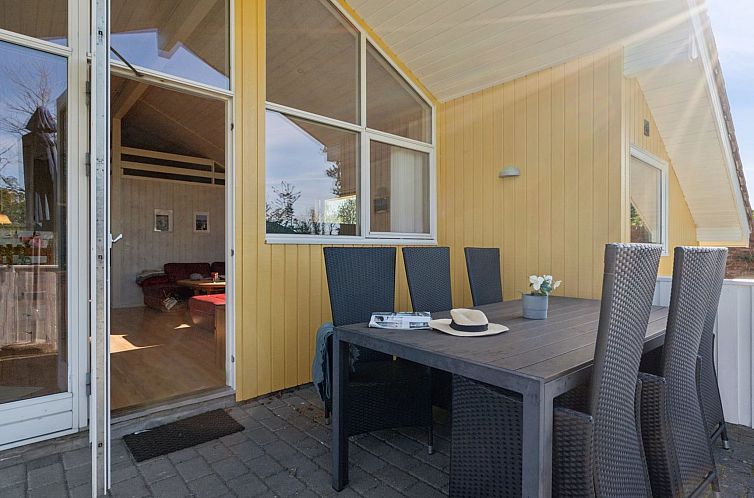 Vakantiehuis "Dolores" - 100m from the sea