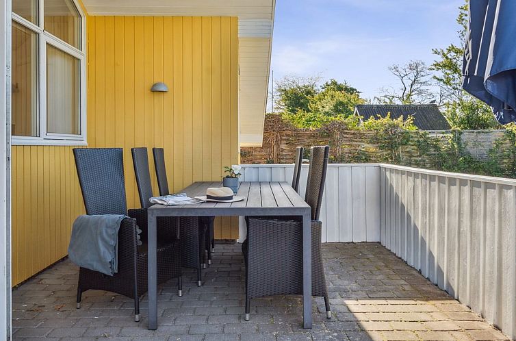 Vakantiehuis "Dolores" - 100m from the sea