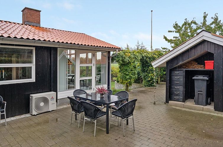 Vakantiehuis "Nica" - 100m from the sea