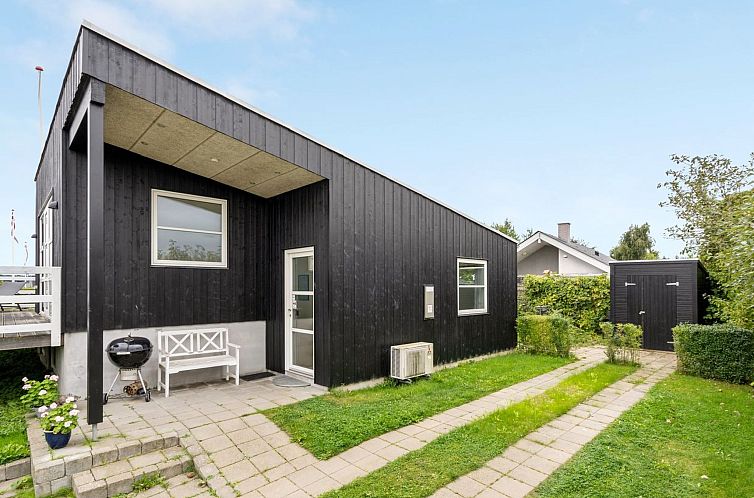 Vakantiehuis "Maleen" - 100m from the sea