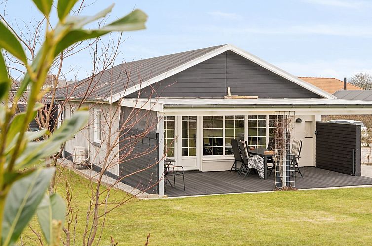 Vakantiehuis "Dietlinde" - 100m from the sea