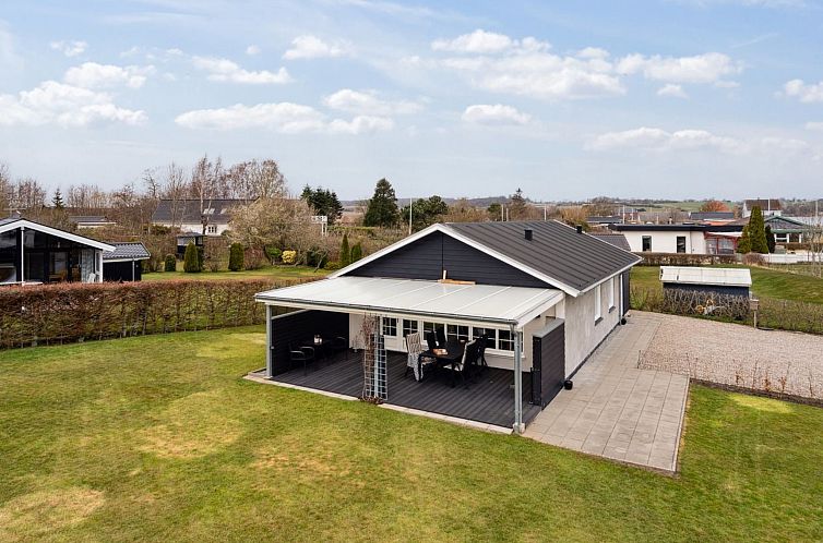 Vakantiehuis "Dietlinde" - 100m from the sea