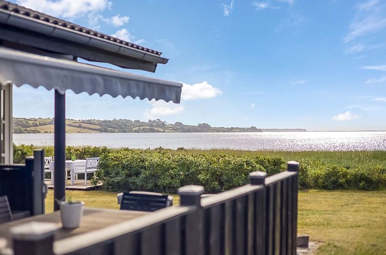 Vakantiehuis "Withger" - 20m from the sea