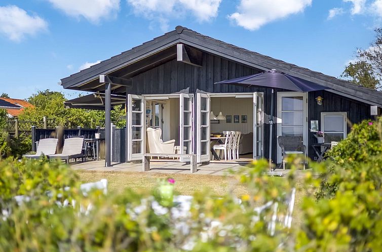 Vakantiehuis "Withger" - 20m from the sea