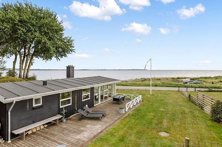 Vakantiehuis "Teodosija" - 20m from the sea