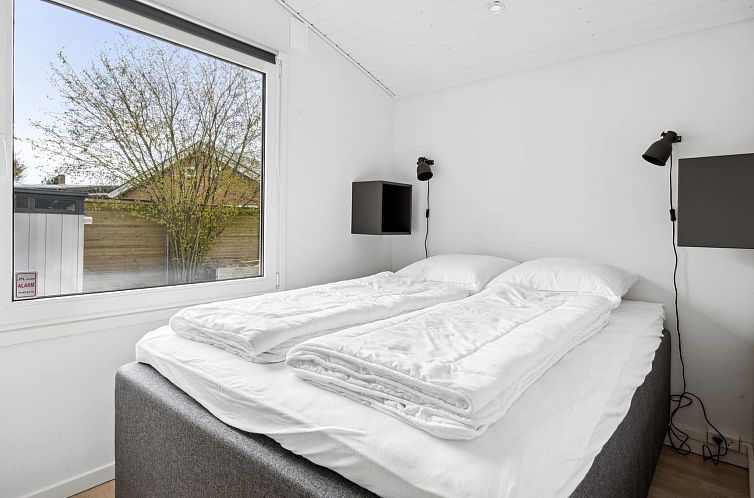 Vakantiehuis "Safina" - 100m from the sea